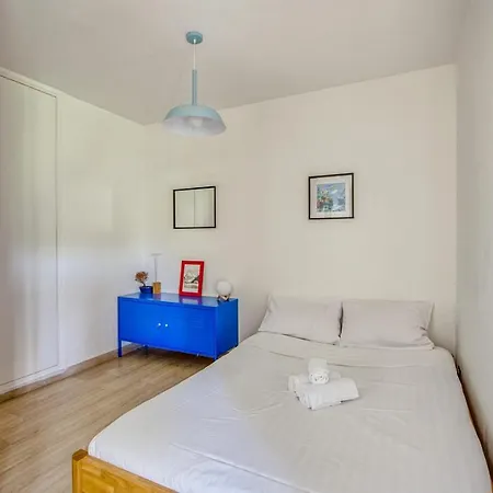Studio In A With Swimming Pool Nice